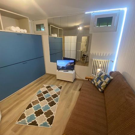 Alpine Nest With Swimmingpool Apartman Moggio  Kültér fotó